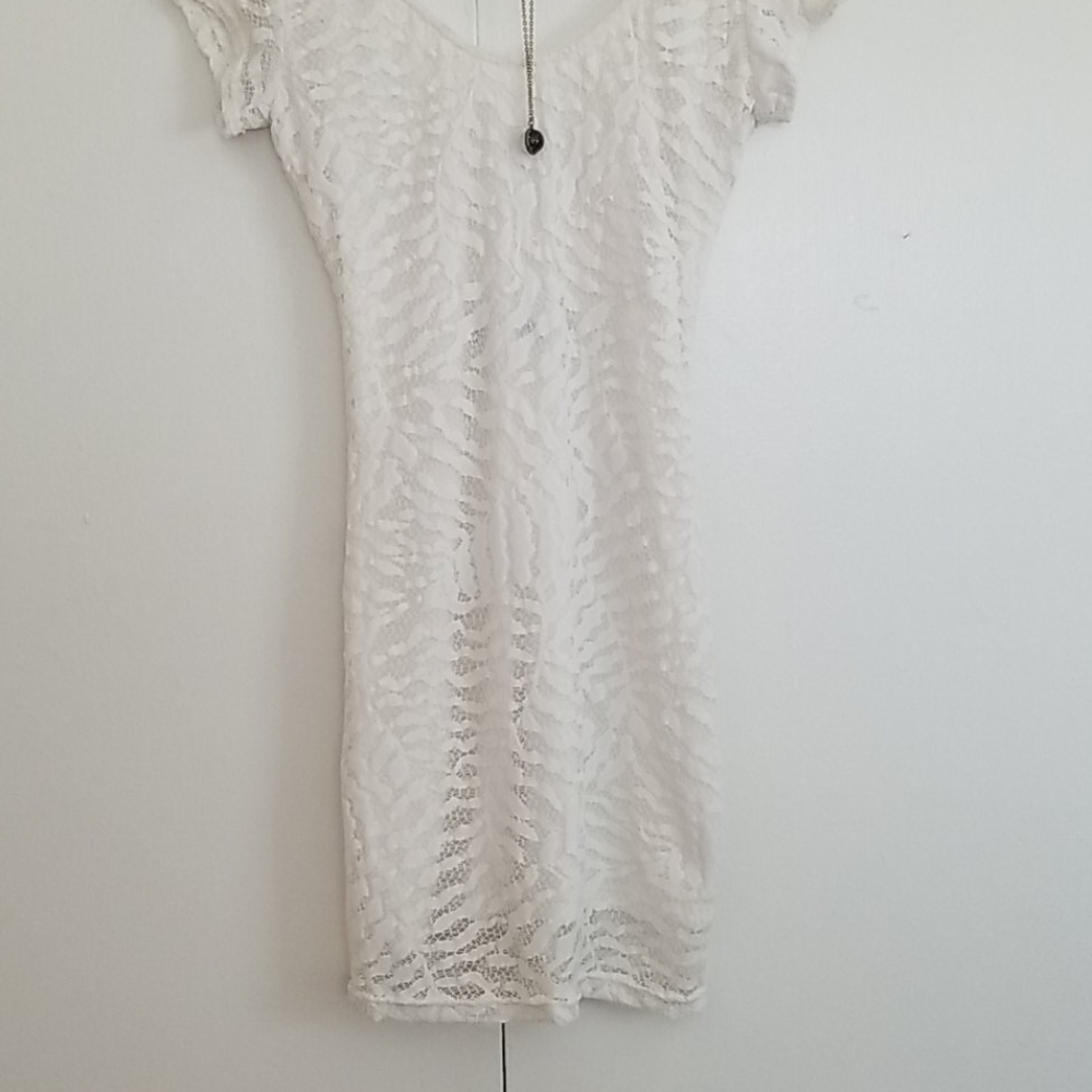 White lace bodycon mini dress - Picture 3 of 7